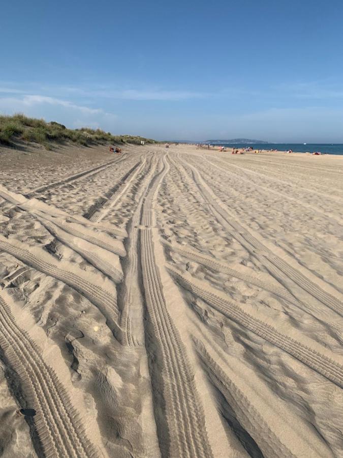 Mon Petit Paradis: Beachfront Dune Views With Private Terrace * Marseillan (Herault)