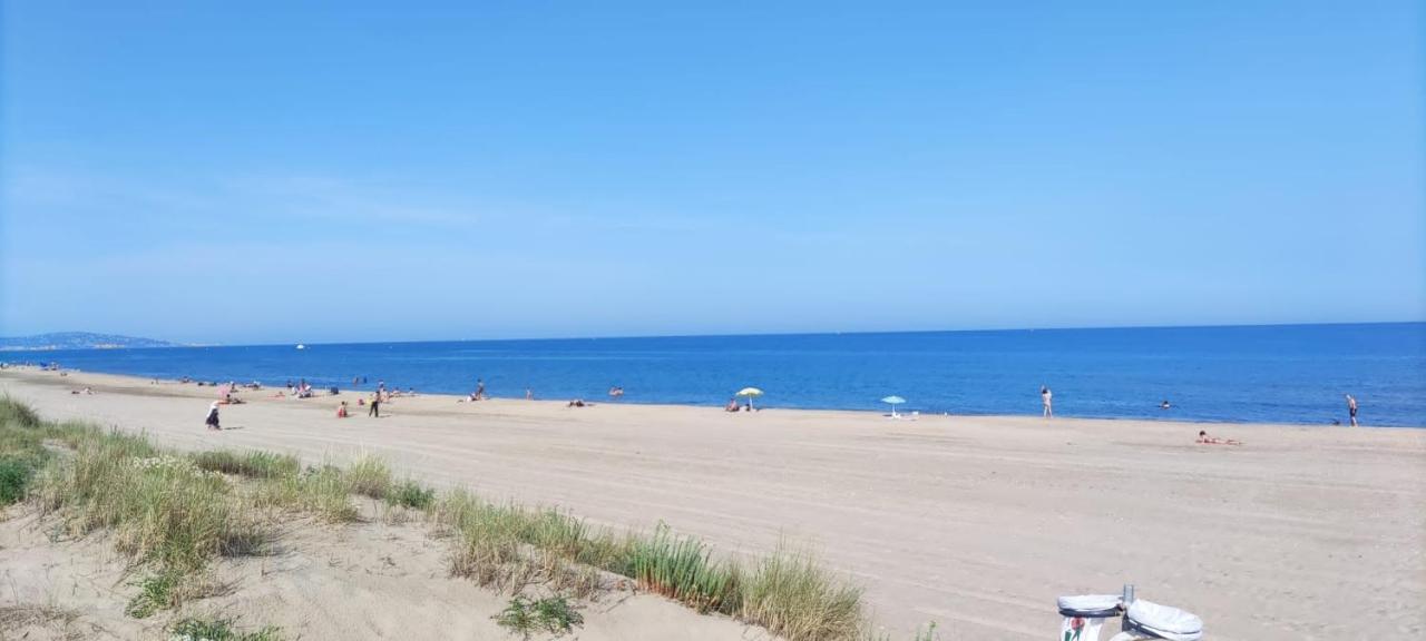 Mon Petit Paradis: Beachfront Dune Views With Private Terrace * Marseillan (Herault)